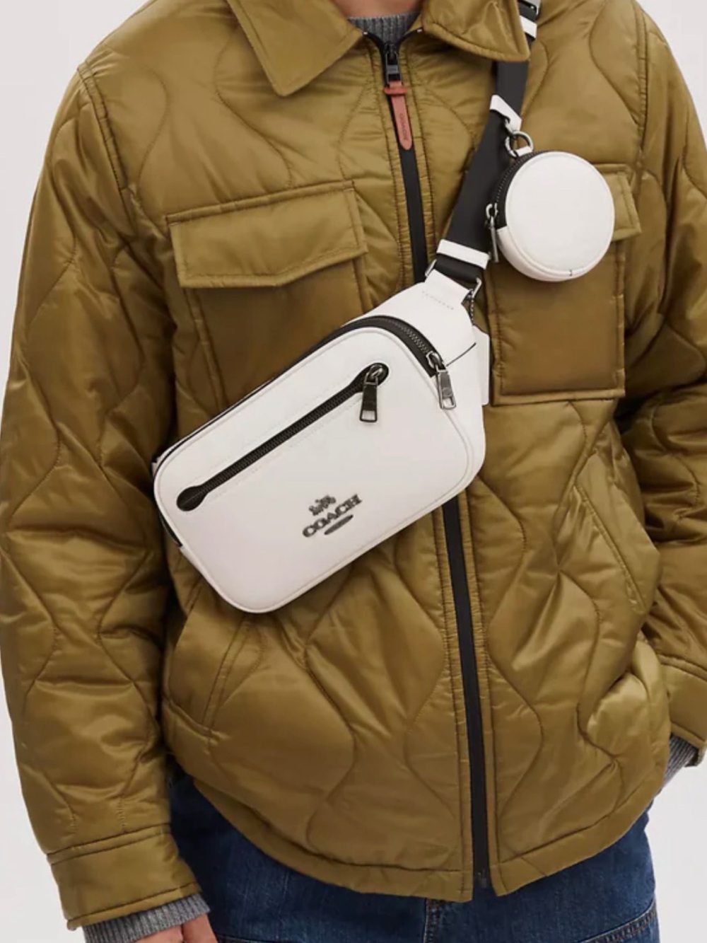 BWT Coach White Leather Crossbody Belt Bag with Black Strap and Coin Pouch